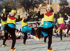 自慢の名水を題材にサンバのリズムで地域をつなぐ 経済社会総合研究所 内閣府